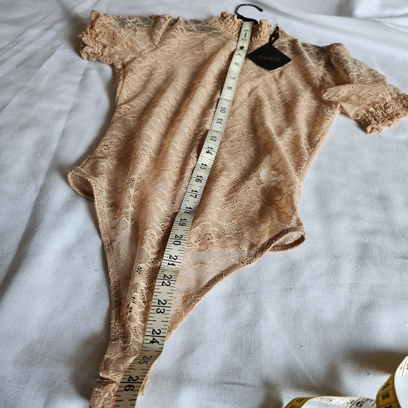 NWT Revamped XS lace bodysuit, pink/nude - Picture 4 of 4